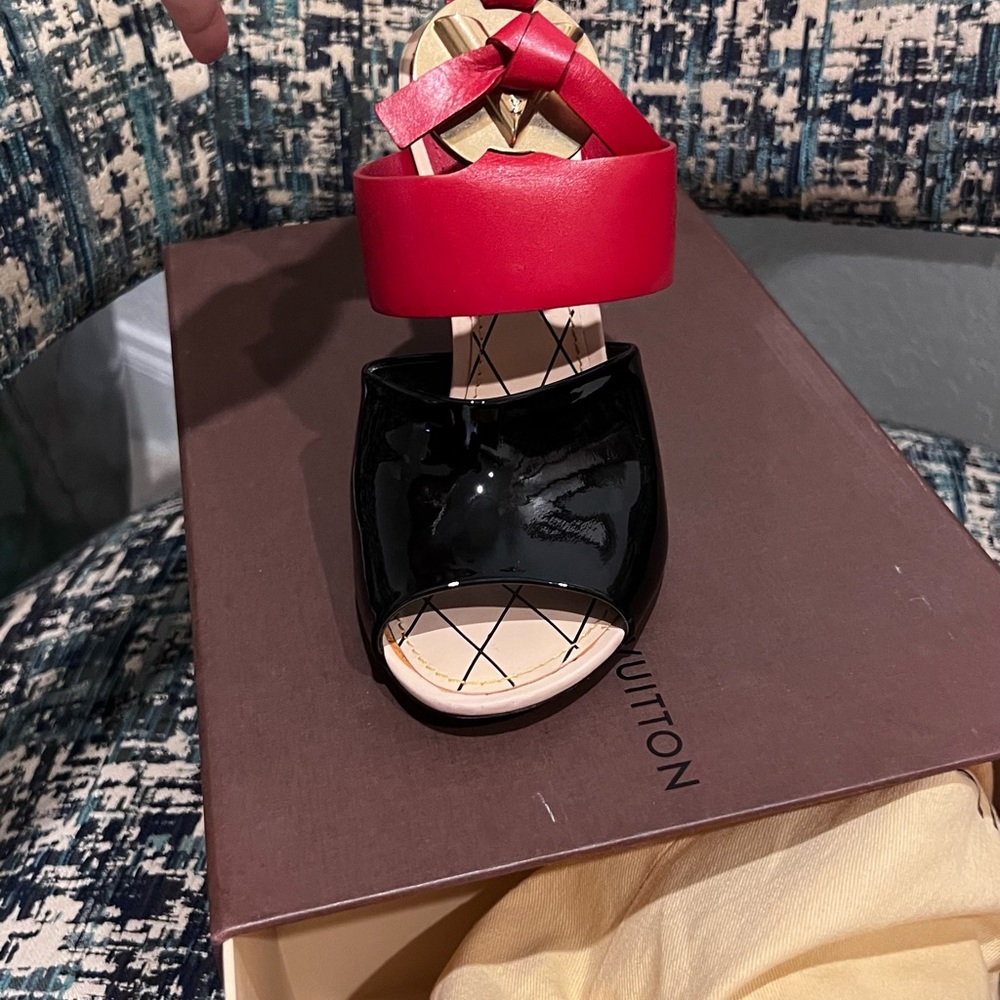 Louis Vuitton heeled sandals - Picture 6 of 11